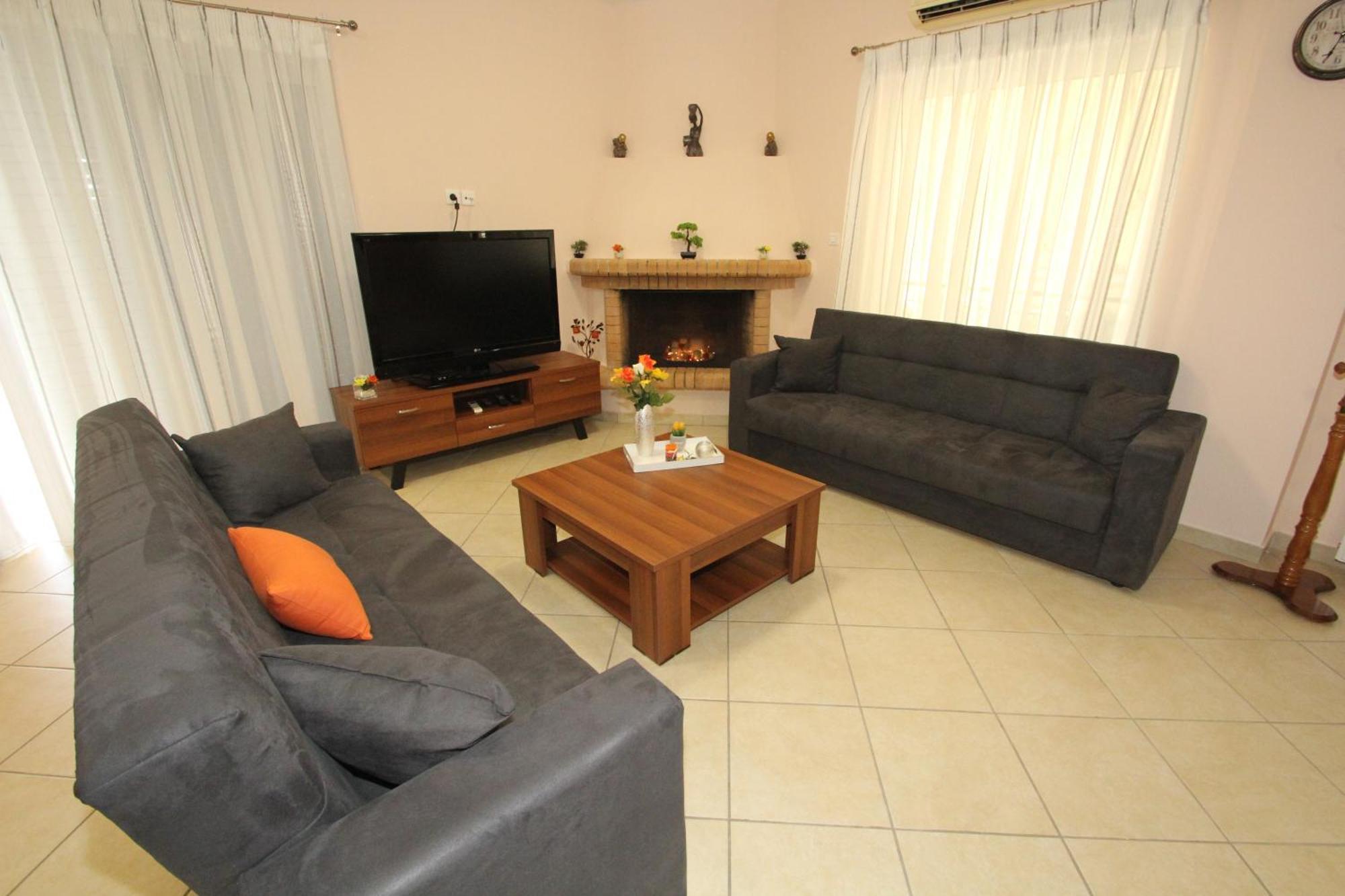 Spacious Country Apartment Враврона Екстериор снимка