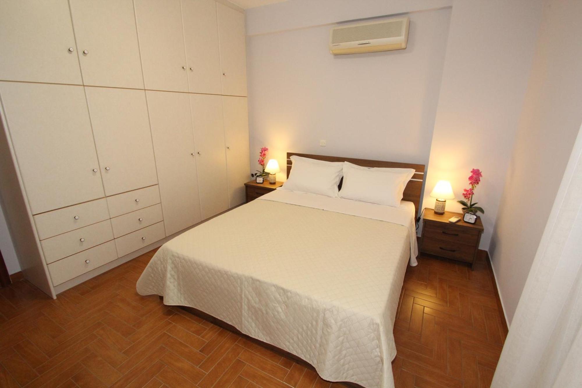 Spacious Country Apartment Враврона Екстериор снимка