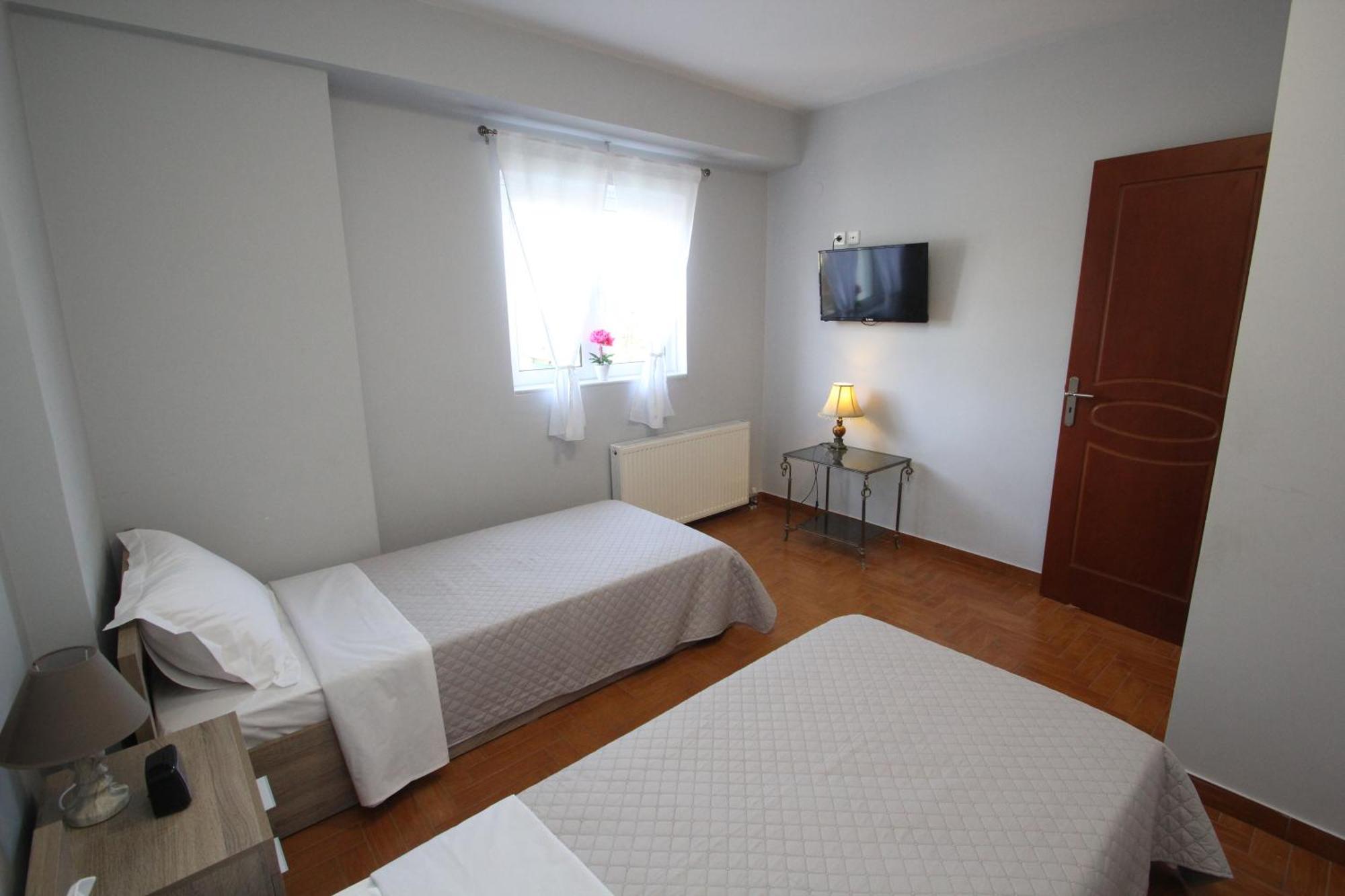 Spacious Country Apartment Враврона Екстериор снимка